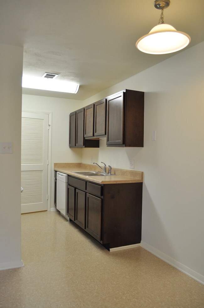 Laurel Woods Apartments Apartments Pulaski, VA