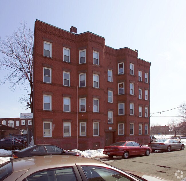 Primary Photo - 82½ Clemente St