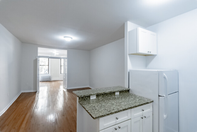 Building Photo - 92 Saint Marks Pl