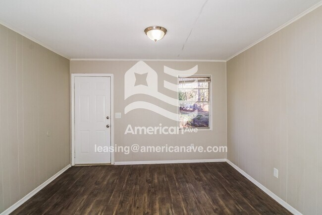 Building Photo - 5418 Glenn St