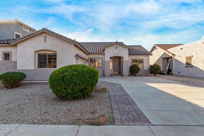 Building Photo - 19371 E Carriage Way