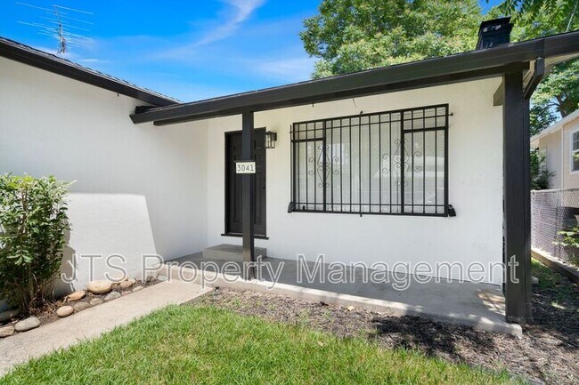 Foto del edificio - 3041 San Carlos Wy