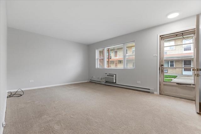 Foto del edificio - 1 bedroom in Chicago IL 60638