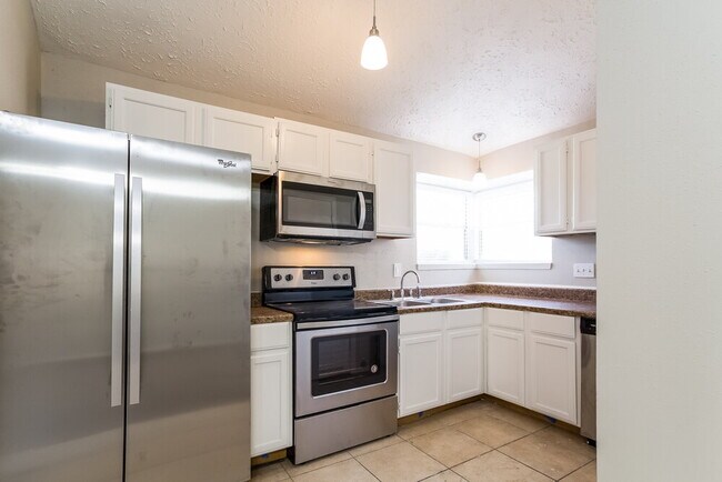 Foto del edificio - 7010 Foxmont Ln