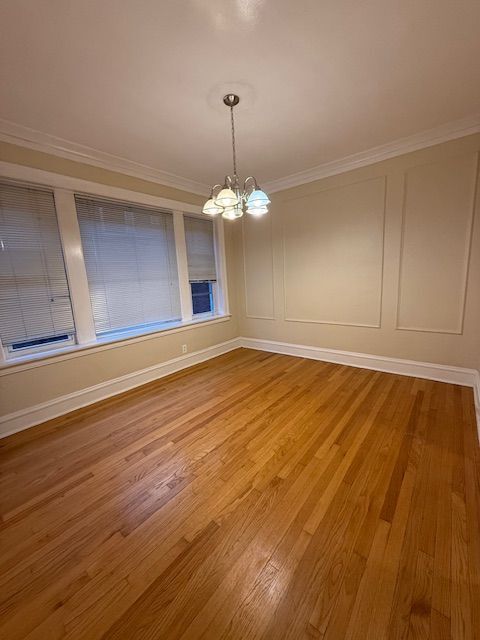Foto del edificio - 2042 W Farragut Ave