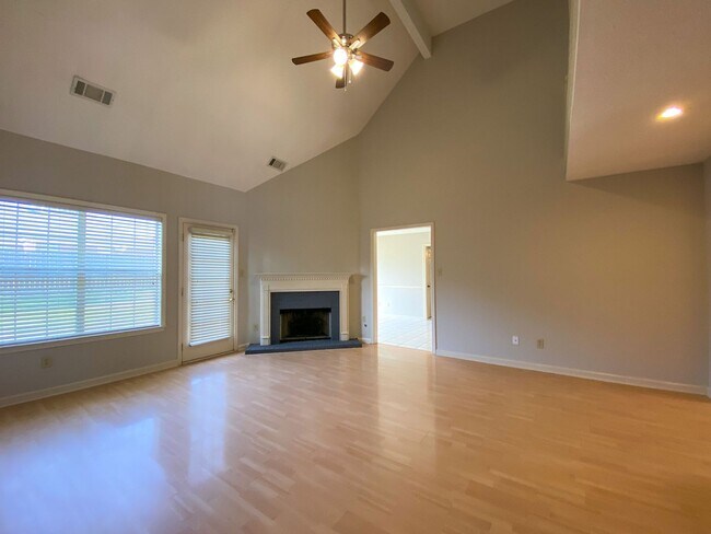 Building Photo - 8294 Floral Spring Dr