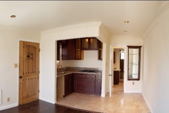 Sala de estar/Cocina - 453 28th St