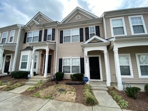 Building Photo - 2731 Wyntercrest Ln