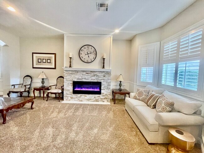 Foto del edificio - 331 W Sherwood Dr