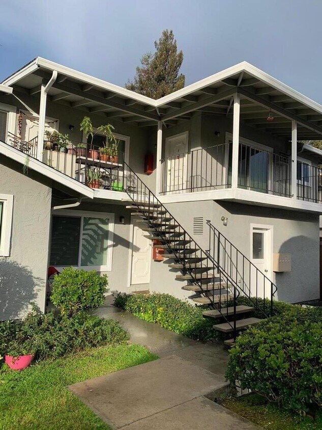 Foto principal - 1050 Reed Terrace