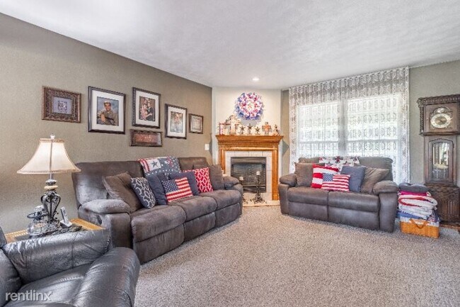 Building Photo - 2 br, 2 bath Condo - 320 Holland Rd