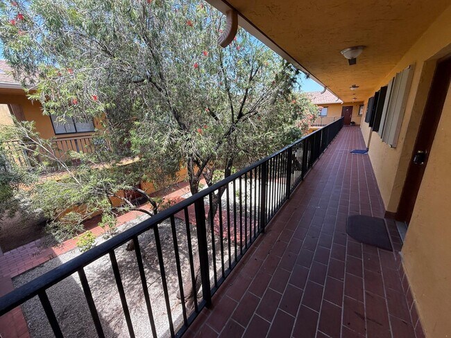 Foto del edificio - 6278 W 22nd Ct