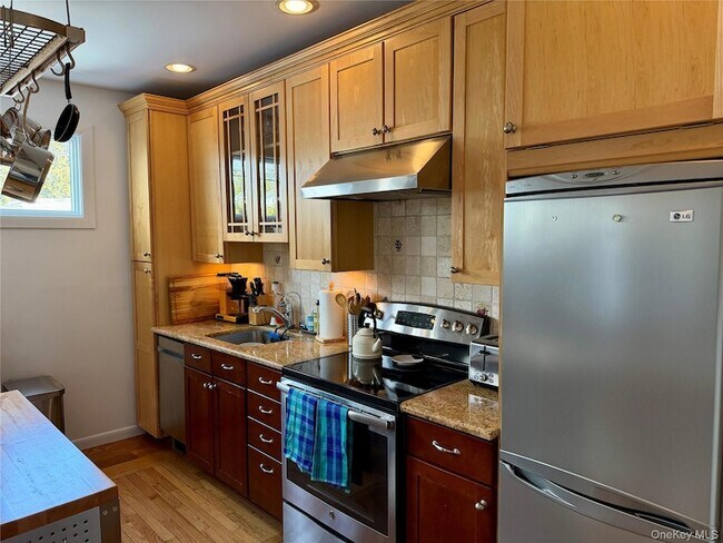 Foto del edificio - 109 14th Ave