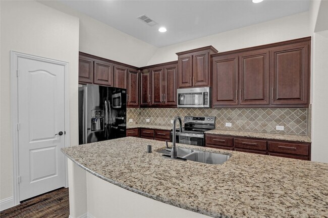 Foto del edificio - 2105 Burke Dr