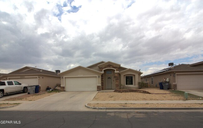 Foto del edificio - 2049 Robert Minnie