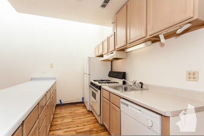 Foto del edificio - 2523 N Lincoln Ave