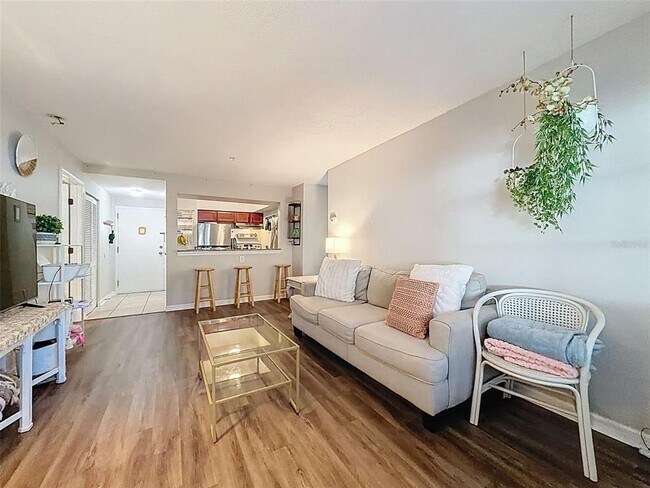 Foto del edificio - 406 S Cedar Ave