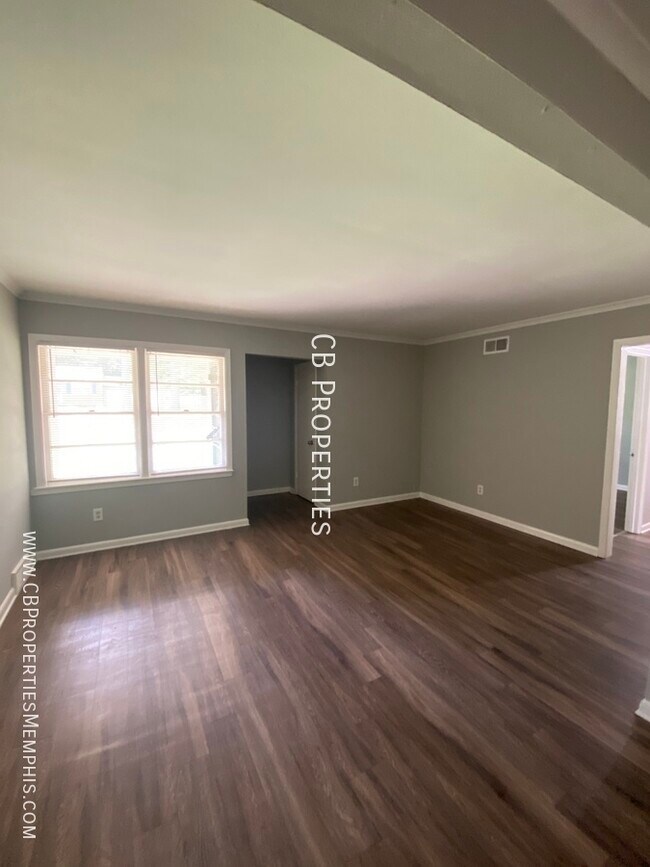 Building Photo - 3087 Keats Rd