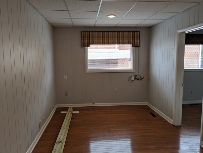 Building Photo - 206 E Watauga Ave