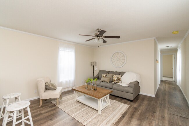 Foto del edificio - 76 Poppy Dr