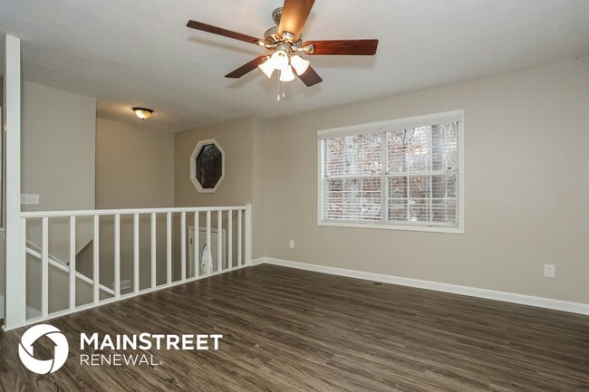 Foto del edificio - 285 Adelene Way