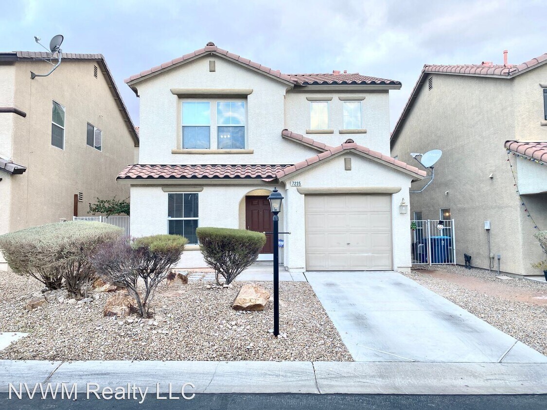 Foto principal - 3 br, 2.5 bath House - 7235 Liberty Pride St