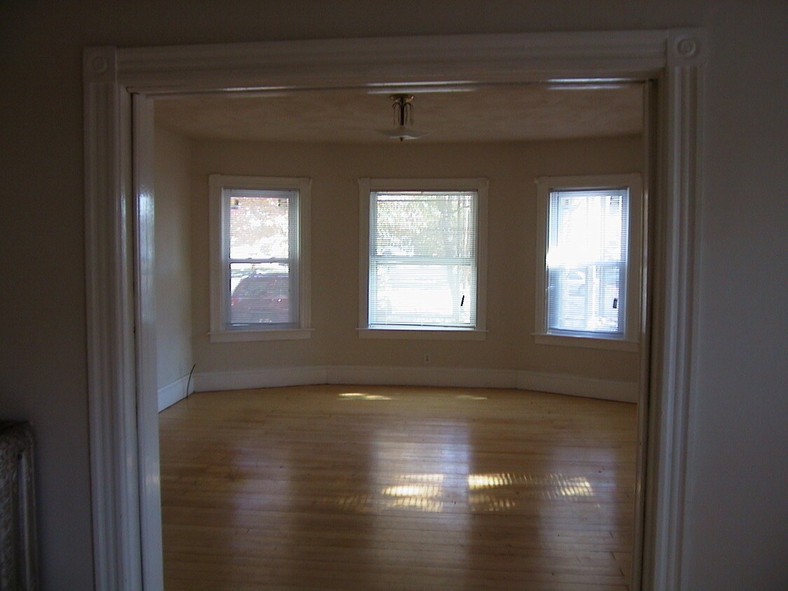 Primary Photo - 366 High St