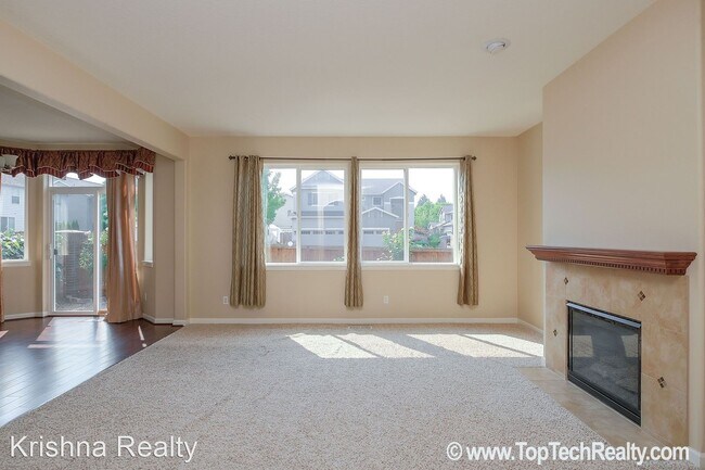 Foto del edificio - 4 br, 2.5 bath House - 191 NE Iberian Ln.