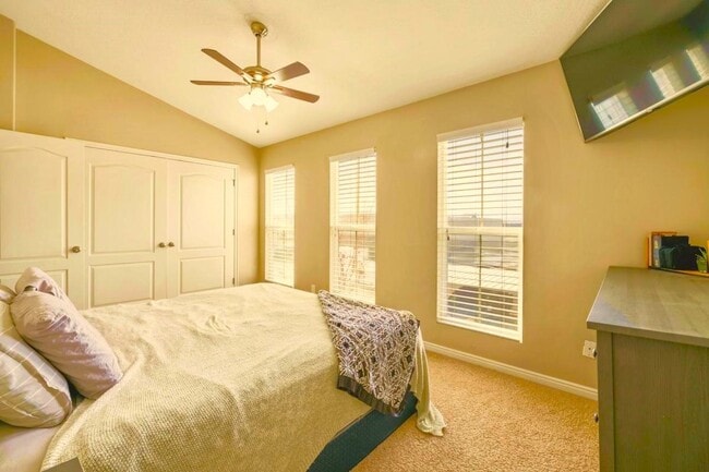 Building Photo - 4721 S Falkirk Dr