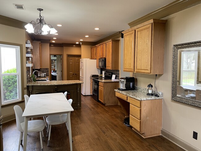 Kitchen - 11305 Findley Chase Ct