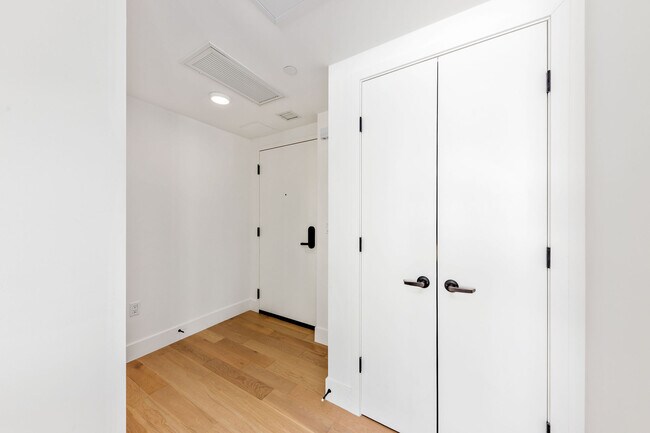 Foto del edificio - 719 Larkin St