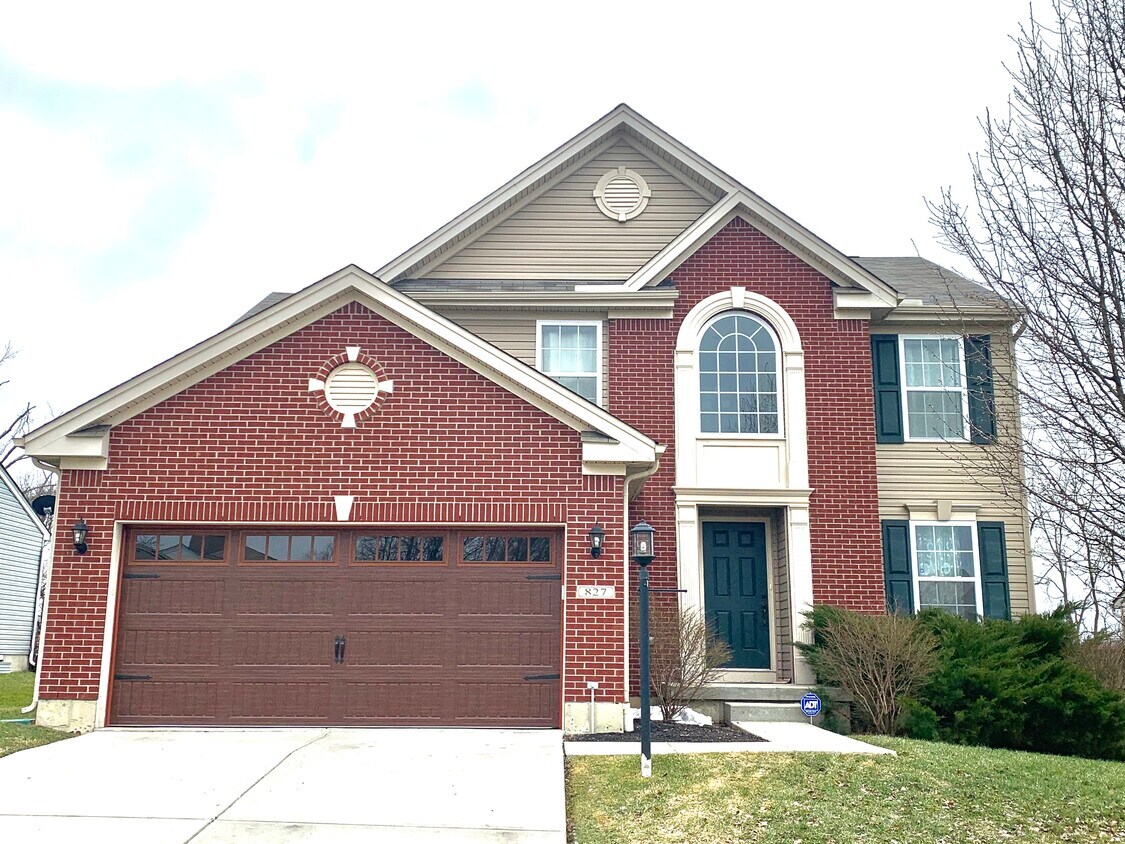 Primary Photo - 827 Elm Tree Dr