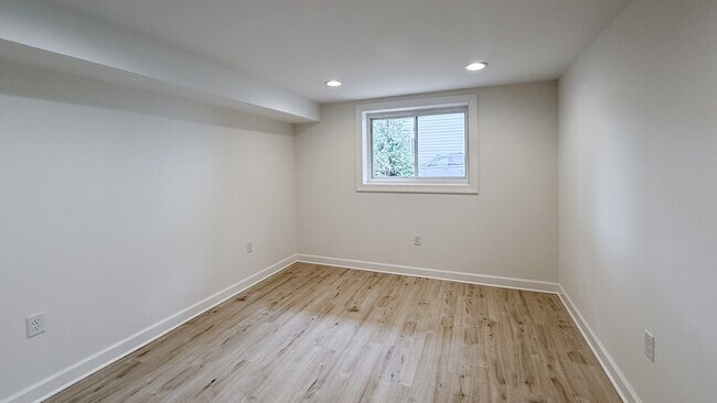 Foto del edificio - 212 Alderman Rd
