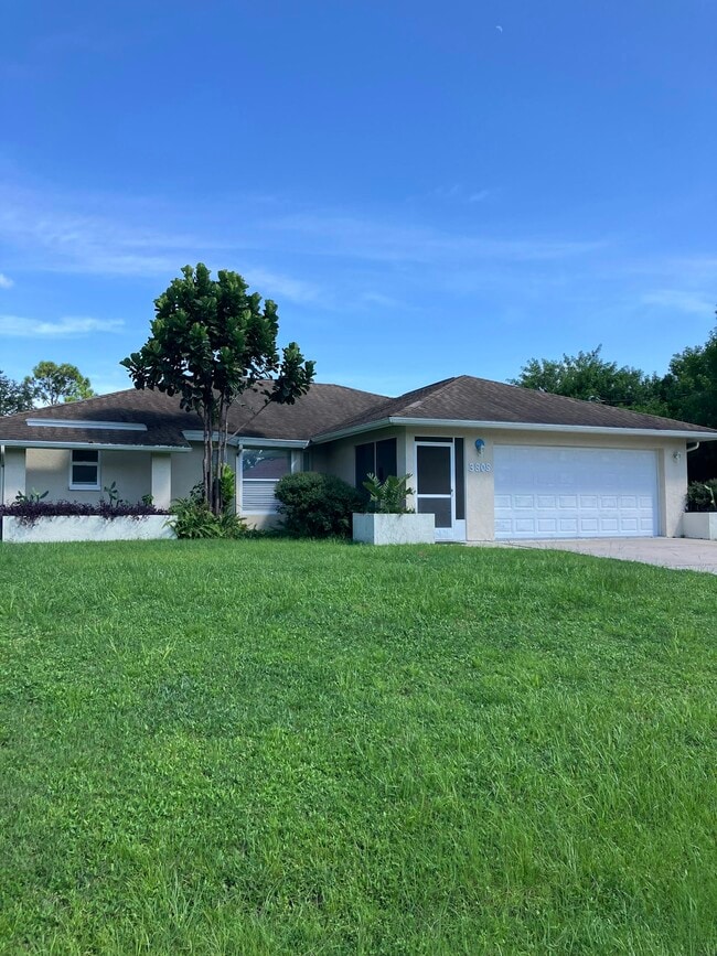 Building Photo - 3808 Tonkin Dr
