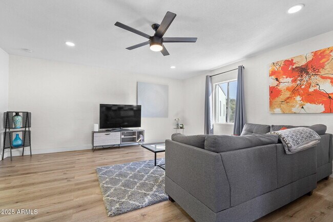 Foto del edificio - 6236 N 16th St