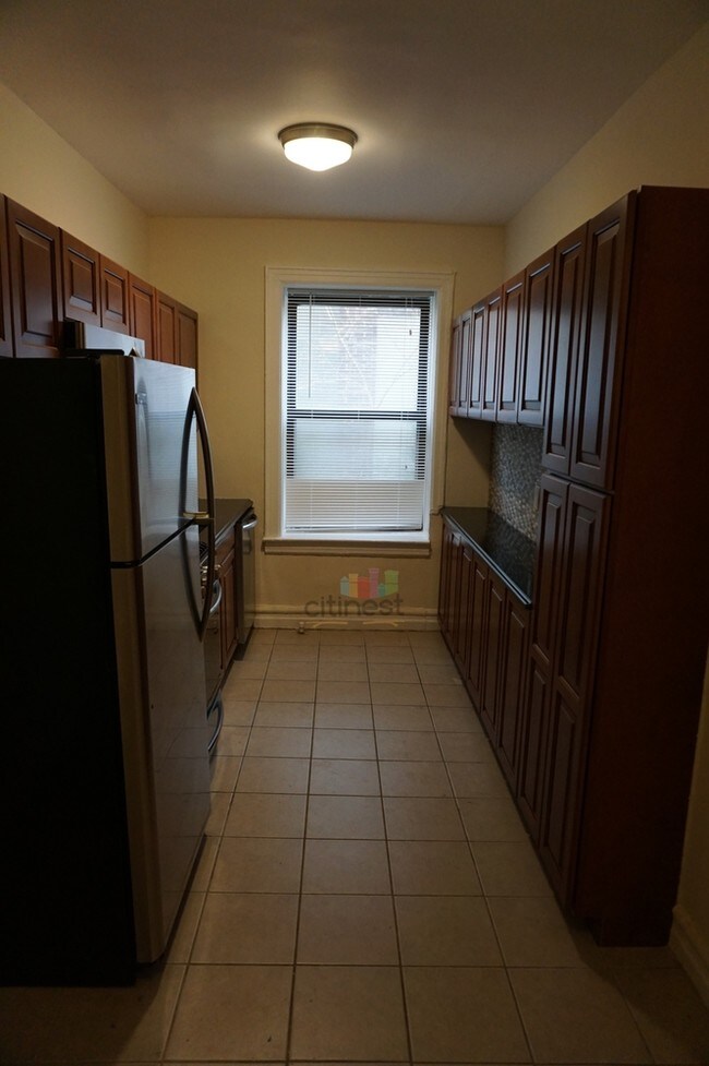 Foto del edificio - 9949 Shore Rd