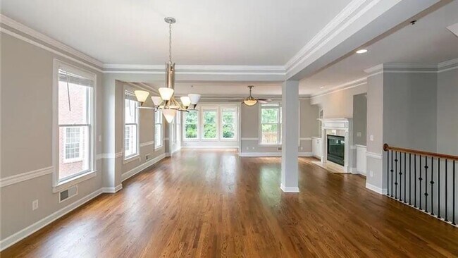 Building Photo - 486 Vinings Estates Dr SE