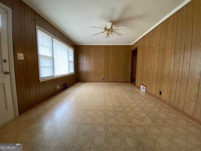 Foto del edificio - 225 S Myrtle St