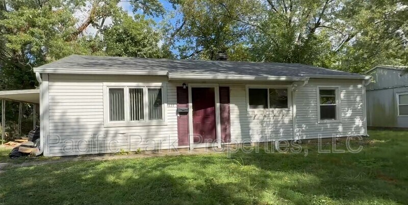 Primary Photo - 3639 Richelieu Rd