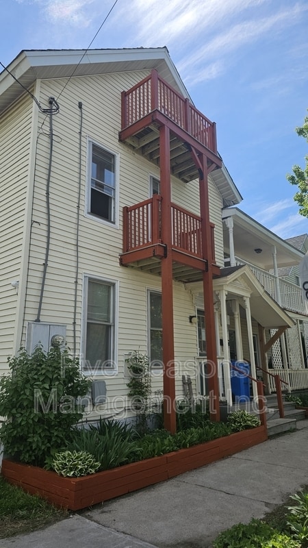 Building Photo - 36 Lafountain St