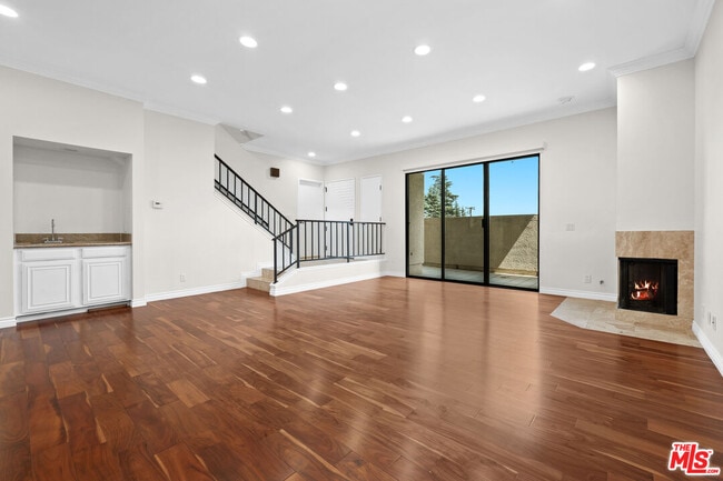 Building Photo - 2312 Century Hill