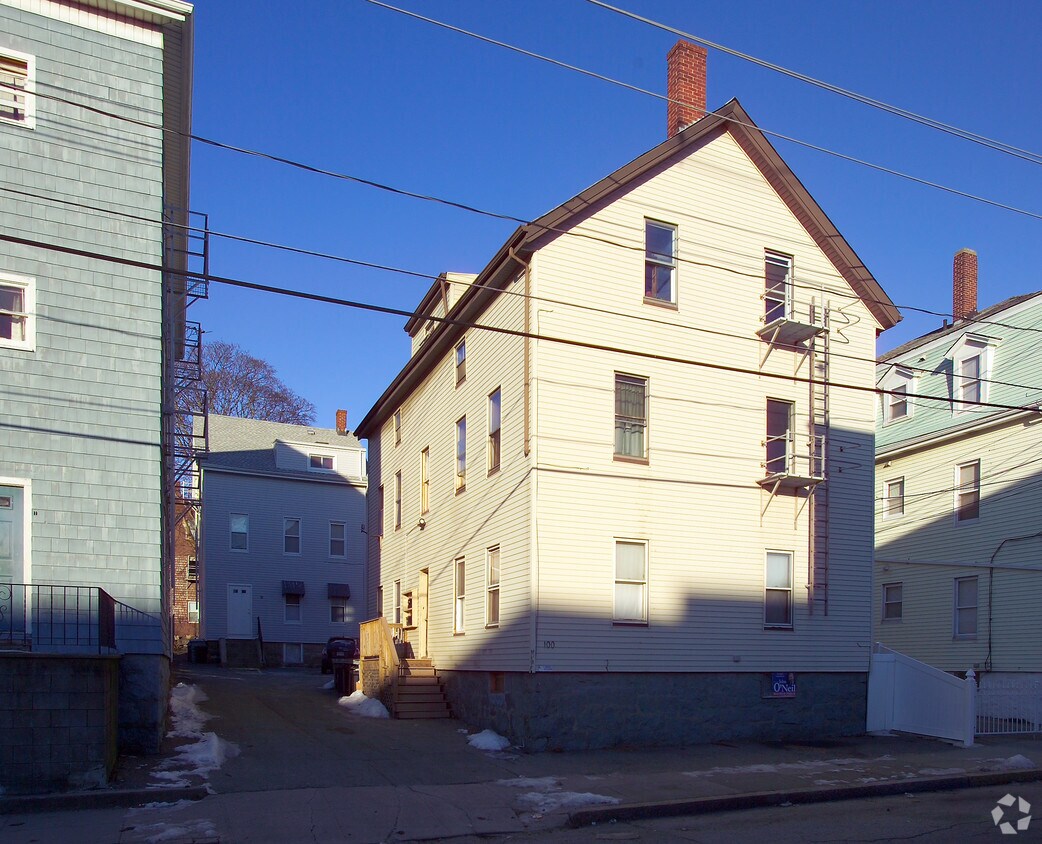 100 Seabury St, Fall River, MA 02720 100 Seabury St Fall River, MA