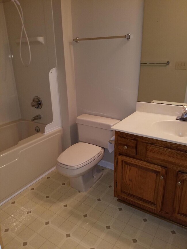 12 Pinehurst Manor Unit D, Pinehurst, NC 28374 Condo for Rent in