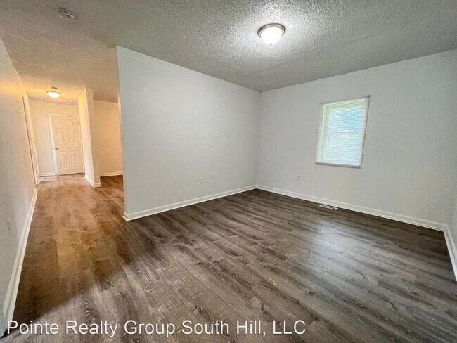 Building Photo - 3 br, 1 bath House - 7233 Highway One