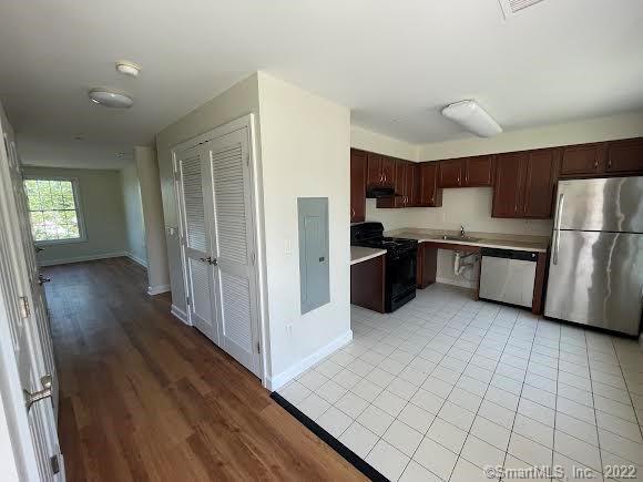 Building Photo - 48 Fairgate Dr