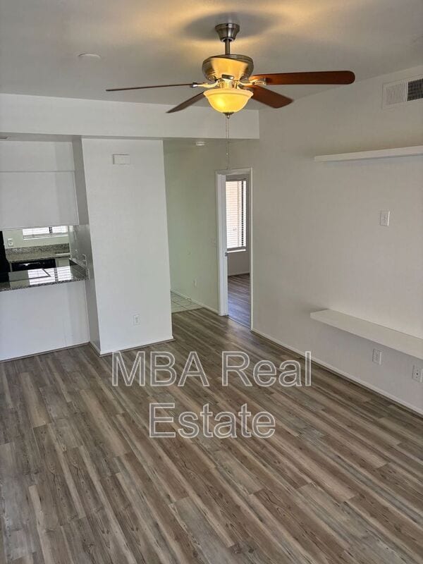 Foto del edificio - 11666 N 28th Dr