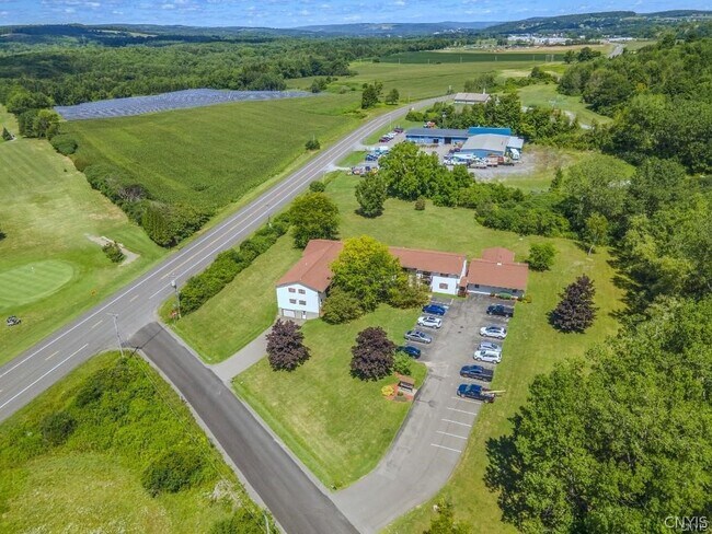 Foto del edificio - 2938 Douglas Rd