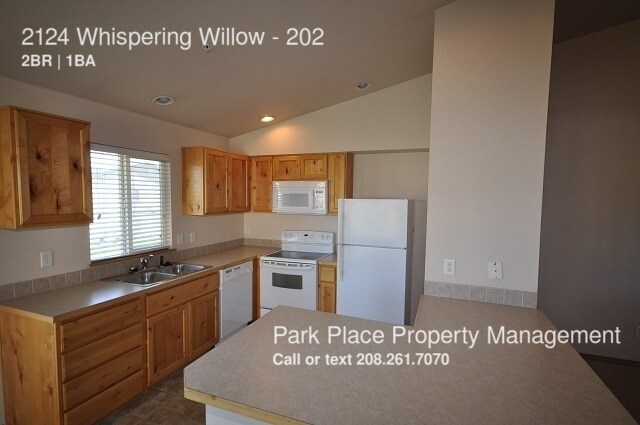 Building Photo - 2124 E Whispering Willow Ln
