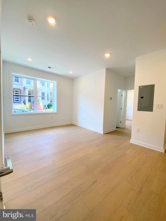 Foto del edificio - 3435 Brown St NW