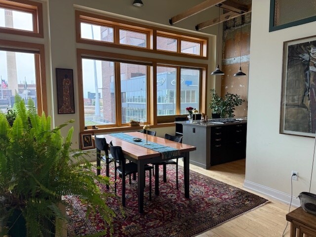 formal dining area - 7 W Superior St